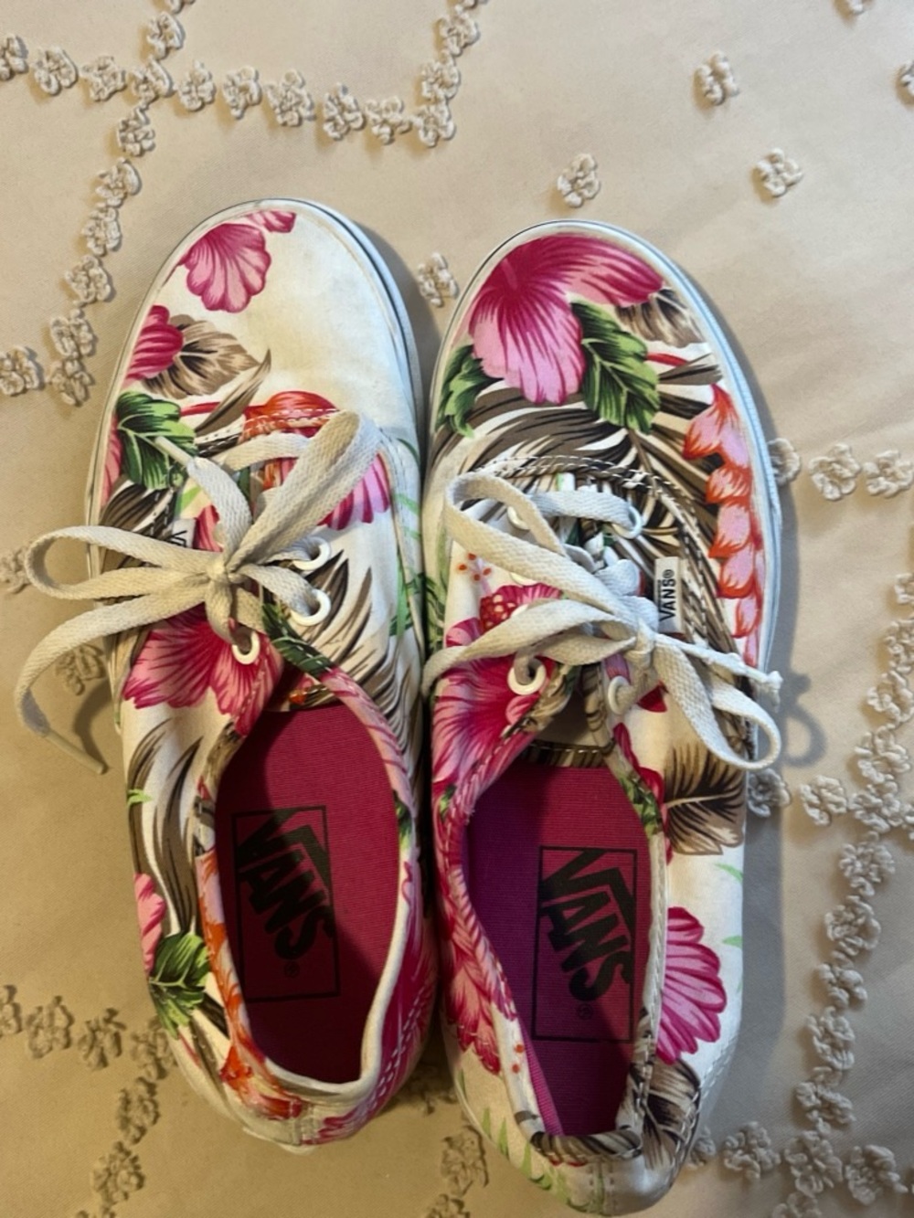 Vans Women's Floral Low-Top Sneakers in White and Pink